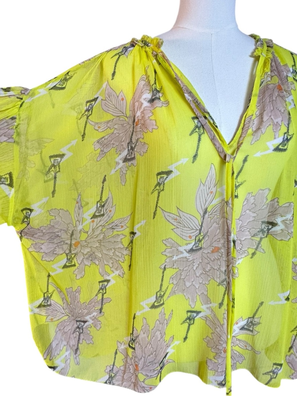 Zadig & Voltaire Talisa Blossom Crepon Floral Guitar Blouse Large Art to Wear - Picture 6 of 17
